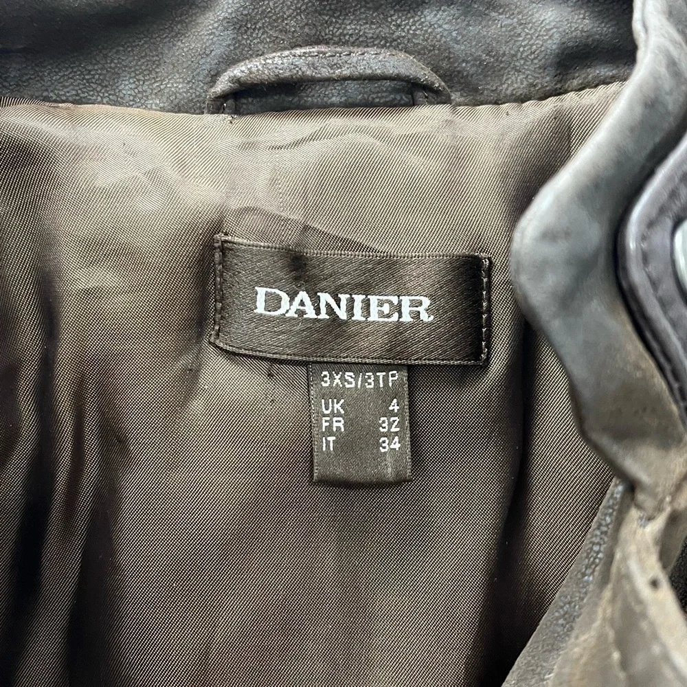 Danier Genuine Leather Two-Tone Jacket with Quilted Sleeves•Size 3XS• - Picture 5 of 9